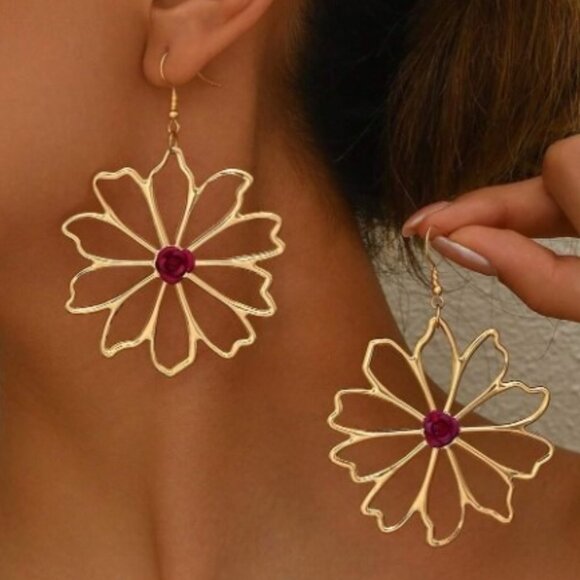 NEW Elegant Hollow Floral Design with Red Rose Earrings #183 - Picture 1 of 4